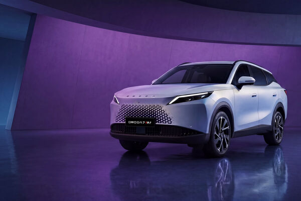 Nouveauté automobile : Le constructeur chinois Omoda lance en France (et à moins de 40 000 euros) l'Omoda 7, un SUV hybride rechargeable